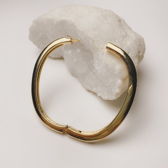 Red Clear Rhinestone Jewel Crystal Gold Tone Clamp Bangle Elegant Bracelet - Picture 6 of 12